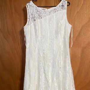 White lace dress size 18